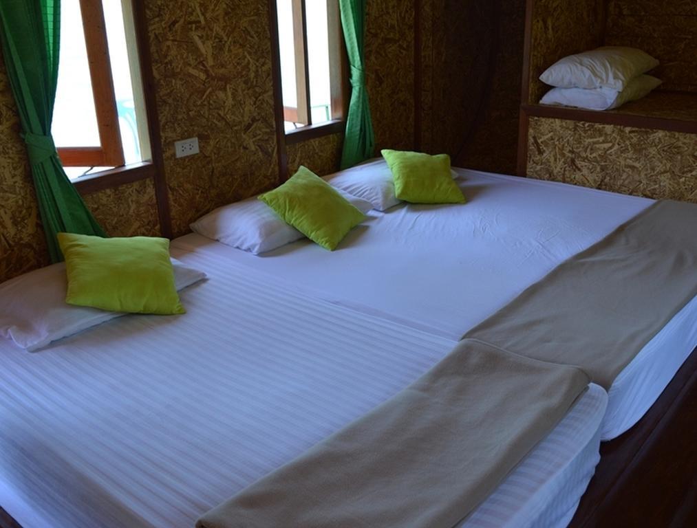 Suratthani Airport Campsite Σούρατ Τανί Εξωτερικό φωτογραφία