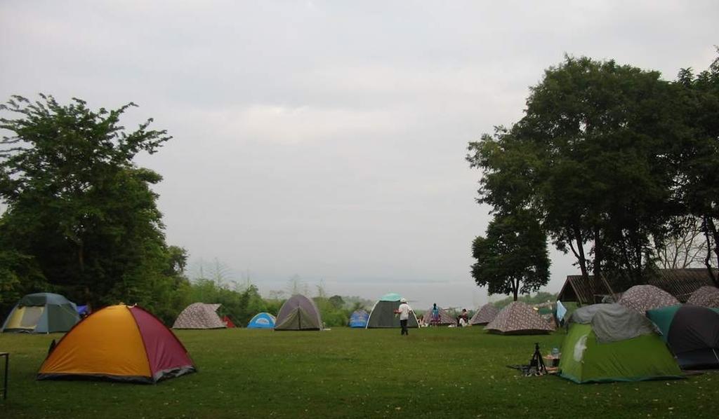 Suratthani Airport Campsite Σούρατ Τανί Εξωτερικό φωτογραφία